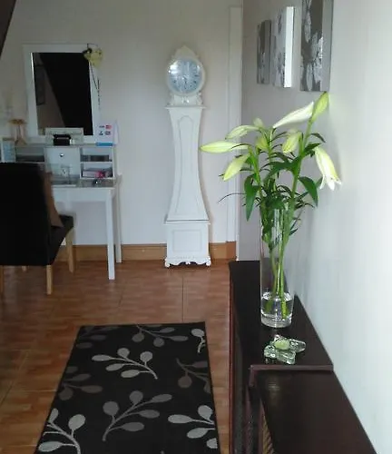 Bed & Breakfast Lake View House Crossmolina